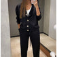 Tweedelige gebreide jas en broek voor dames met knopen
